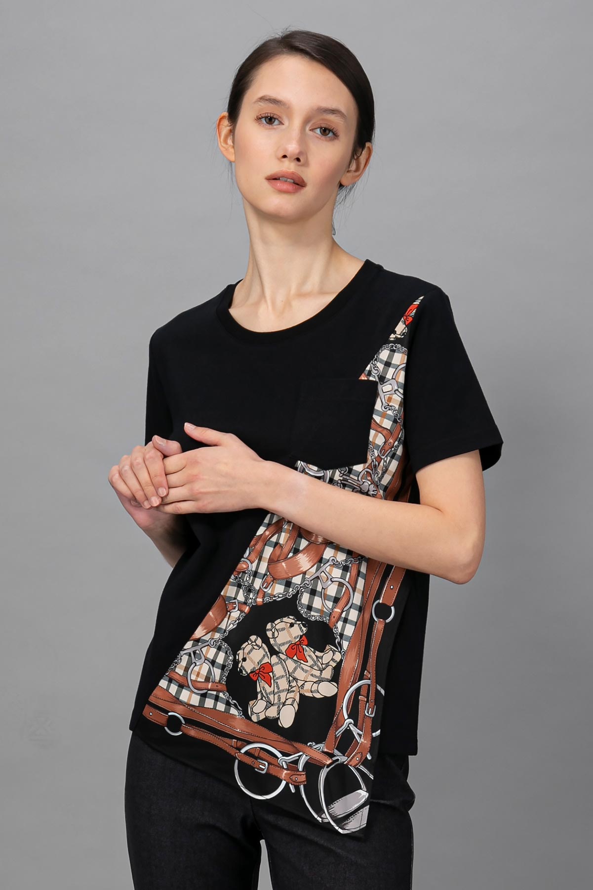 オンライン 一部店舗限定 スカーフ柄風テディベアプリントコンビtシャツ Daks ダックス 公式オンラインショップ