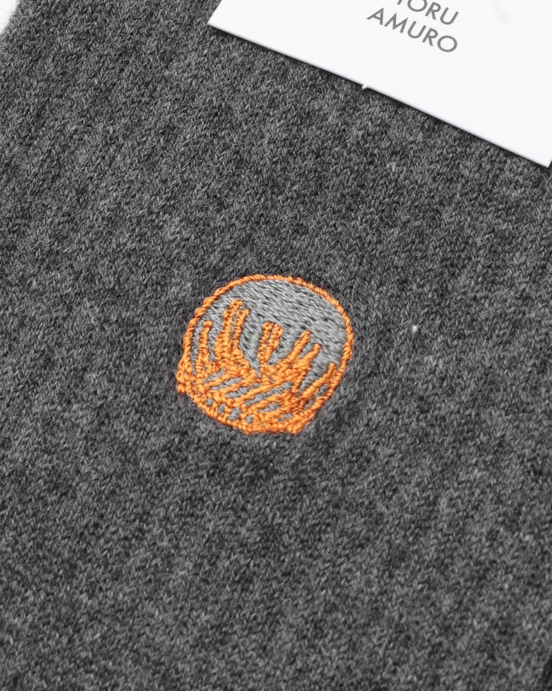 「DAKS」&times;『名探偵コナン』ワンポイント刺繍ソックス 詳細画像 グレー(安室透)